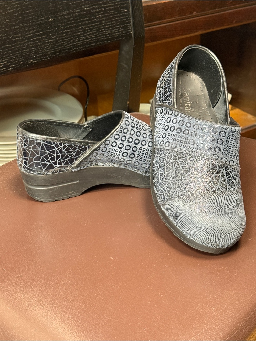Sanita Danish Clogs Black Silver Metallic Leather Slip On EU 39 US 8.5